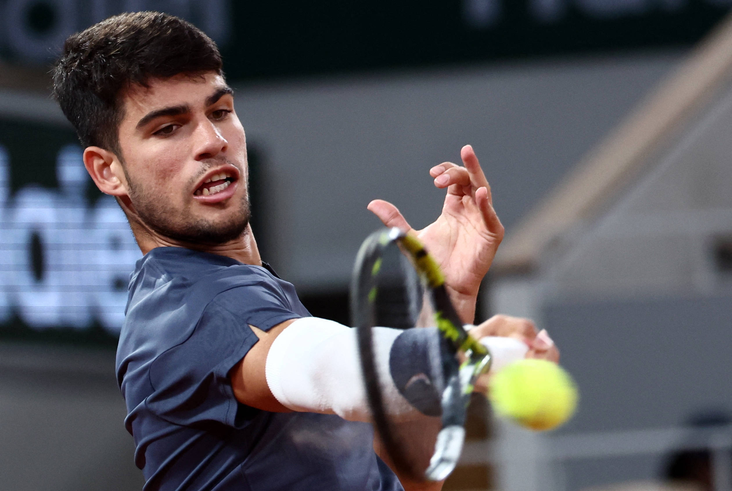 后接受采访 后接受采访